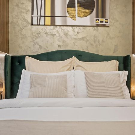 Awesome Apartment Букурещ Екстериор снимка