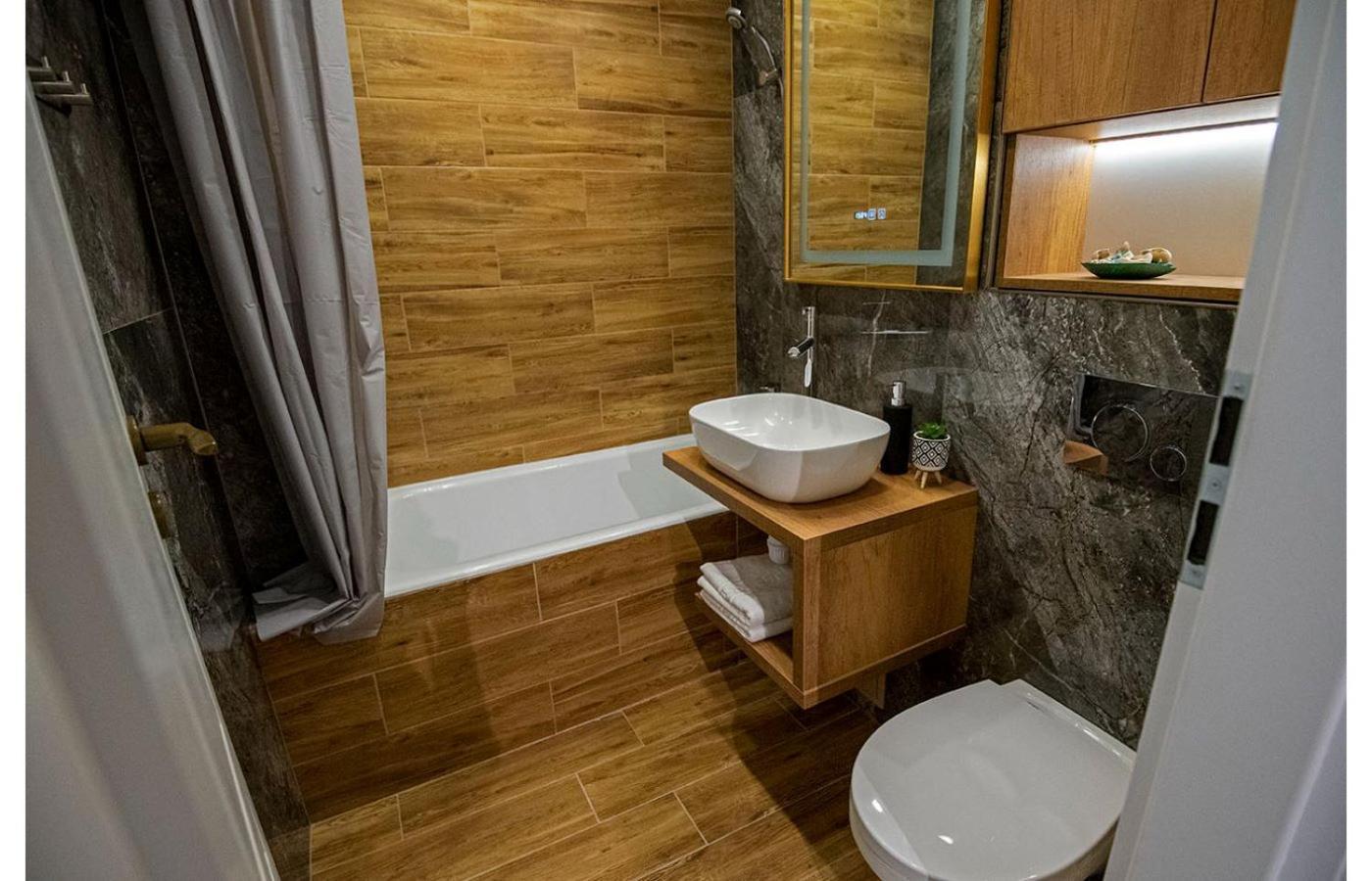 Awesome Apartment Букурещ Екстериор снимка