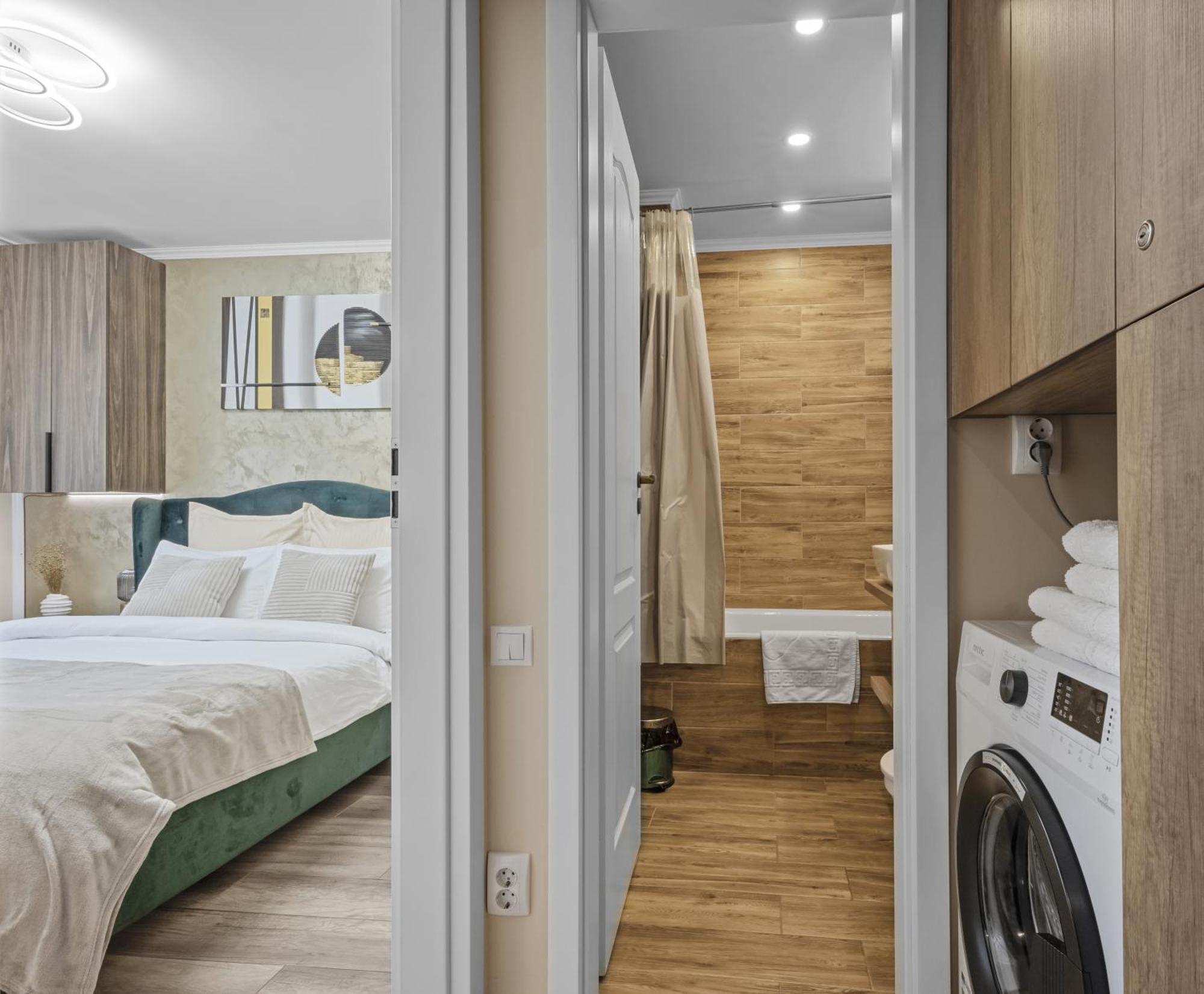 Awesome Apartment Букурещ Екстериор снимка